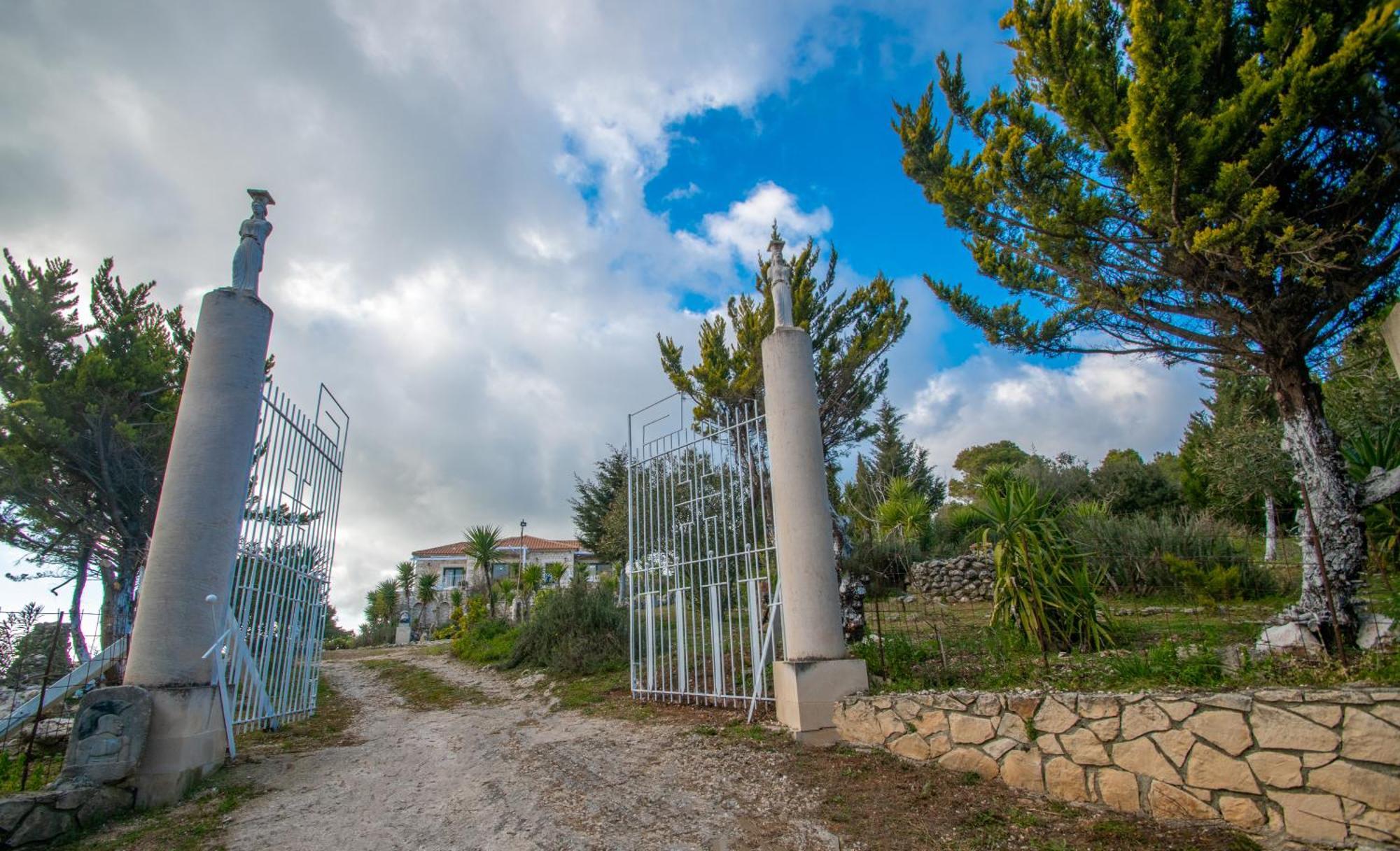 Voula Villa *