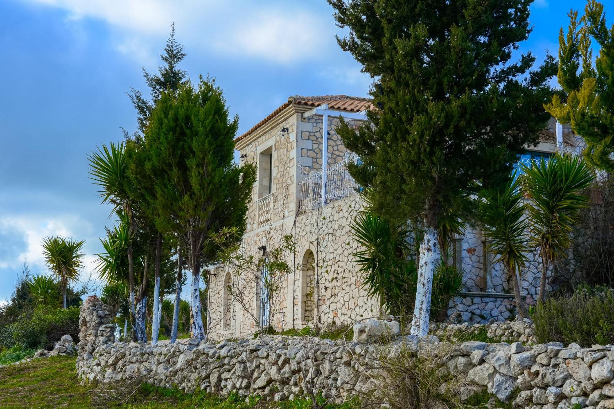 Voula Villa